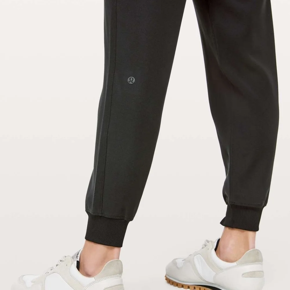 Lululemon Athletica Warm Down Joggers Size 4